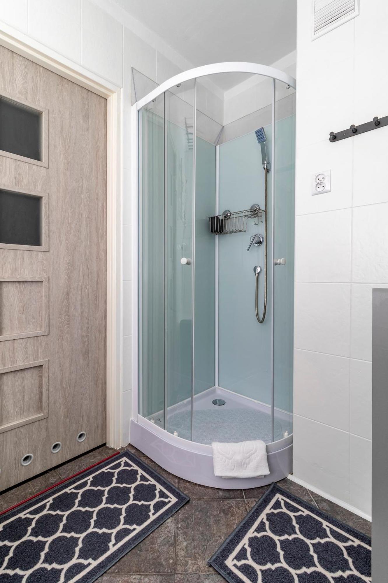Wonderful 2- Bedroom Apartment With Soul Wwa70 Варшава Экстерьер фото
