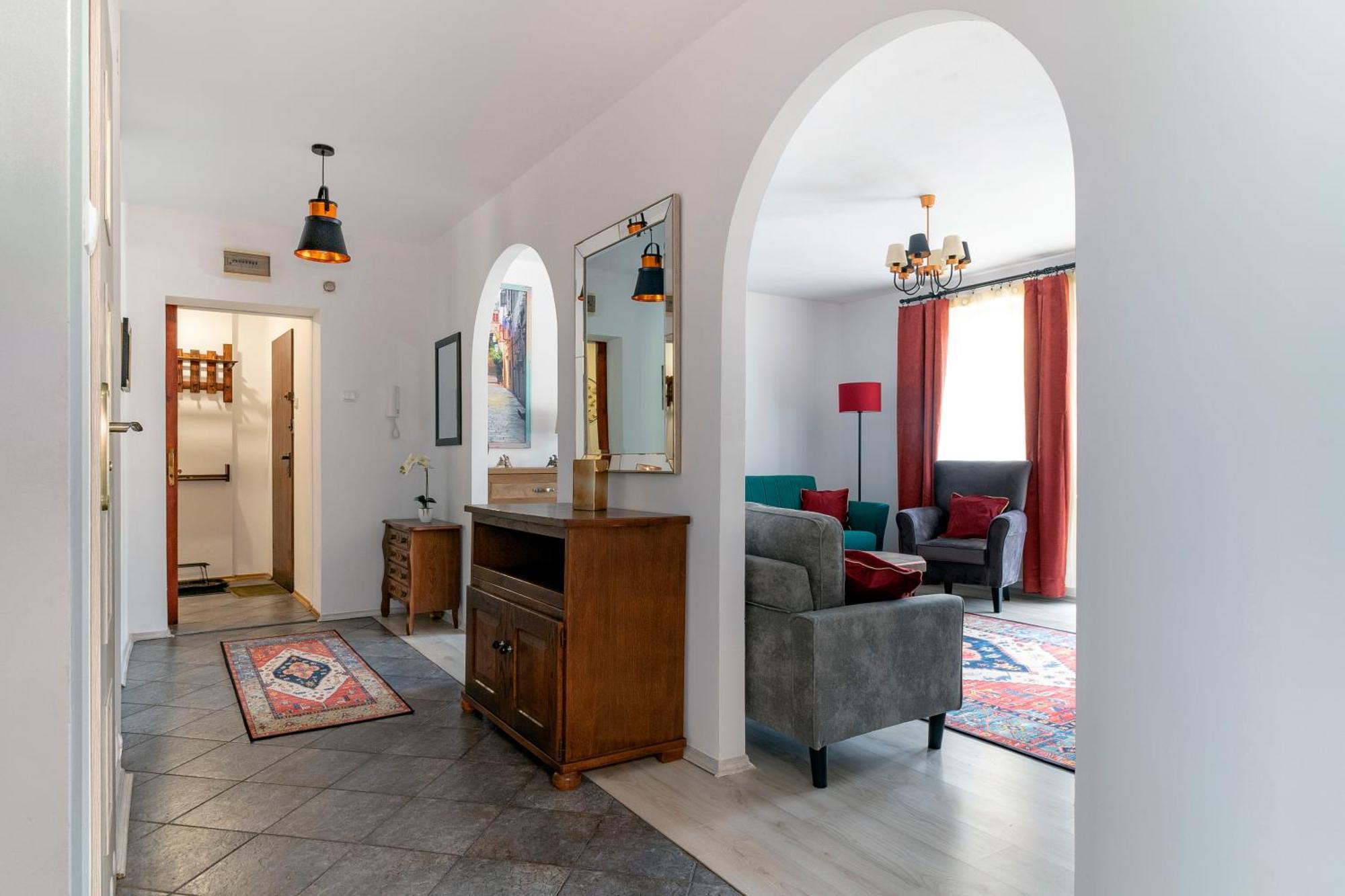 Wonderful 2- Bedroom Apartment With Soul Wwa70 Варшава Экстерьер фото