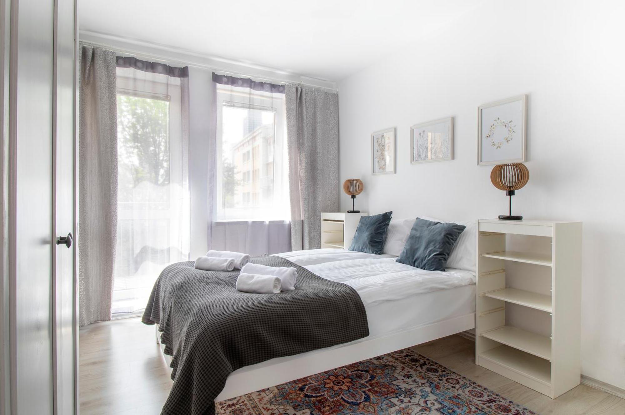 Wonderful 2- Bedroom Apartment With Soul Wwa70 Варшава Экстерьер фото